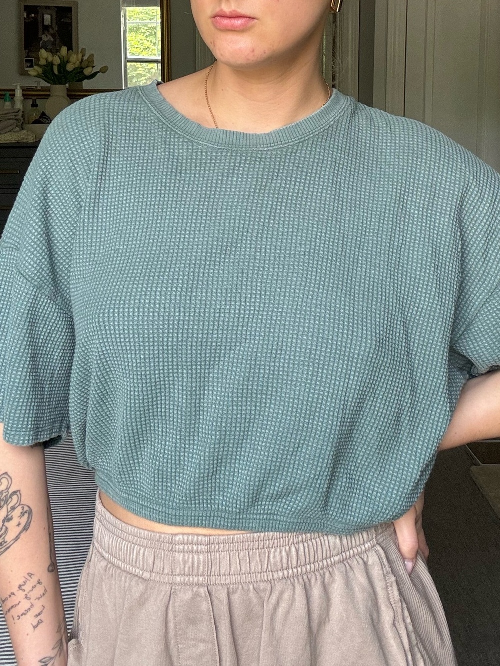 AERIE CROPPED TEE - Picture 1 of 3